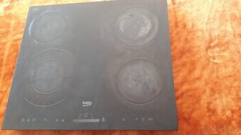 Sklokeramická varná deska Beko