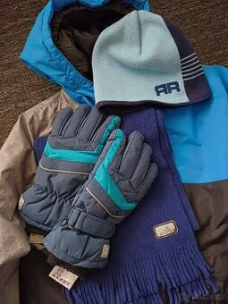 Lyžařská bunda+ kalhoty,čepice, rukavice ,šála