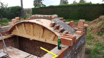 šalunk klenutého  stropu sklepa