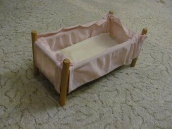 postílka pro panenky