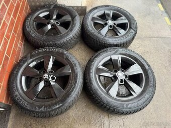 Alu 16" orig. škoda NANUQ BLACK , zimní 85%, KaroQ TOP