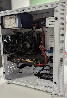 Grafická karta Gigabyte WINDFORCE OC RTX 2060 SUPER 8 Gb