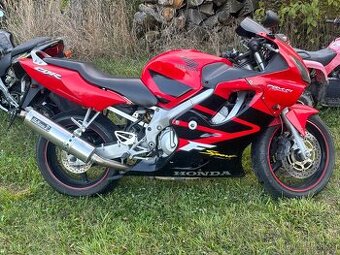 Rozprodam Honda CBR 600F 01-10 na nahradni dily