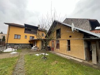 Prodej dvougeneračního domu 4+kk, 3+kk Olomouc, Nemilany - 1