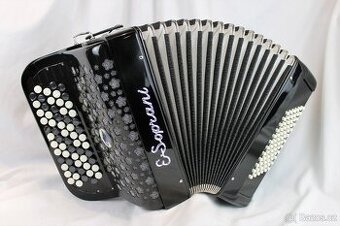 Zánovní italský knoflíkový akordeon