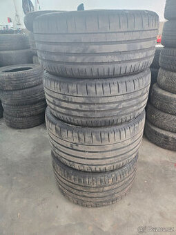 Pirelli P-Zero PZ4 315/30 R21 s homologací NA1
