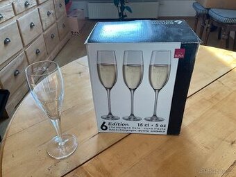 Champagne flute