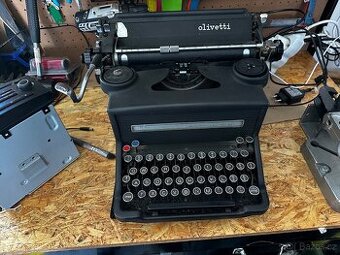 Psací stroj Olivetty
