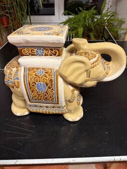 Dekorativní keramický slon