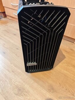 Pc skříň Fractal Design Torrent Compact black solid