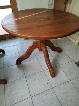 Prodám kulatý stůl