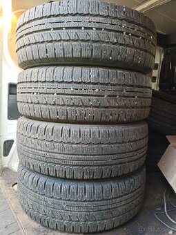 215/65/16 V Nokian Weatherproof