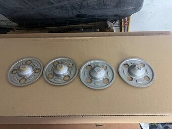 Škoda Favorit-originální sada poklic