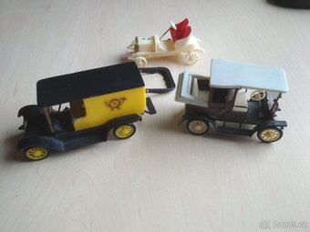 sběratelská autíčka