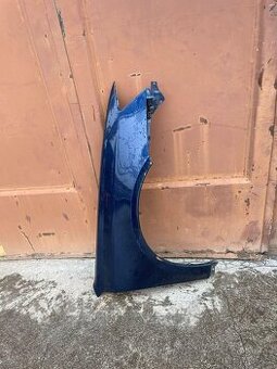 Subaru Outback 2007 přední pravý blatník.