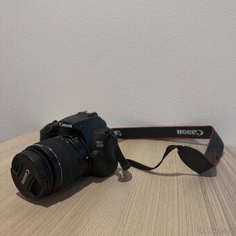 Canon EOS 250D + EF-S 18-55 III kit + brašna Vanguard