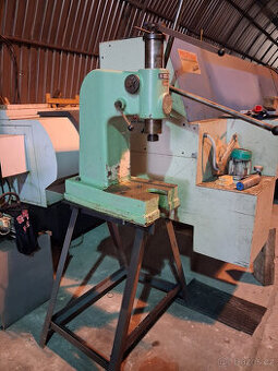 Ruční hydraulický lis CTC 5