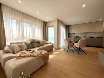 3izb, Makarska, centrum, 500m od mora, novostavba,
