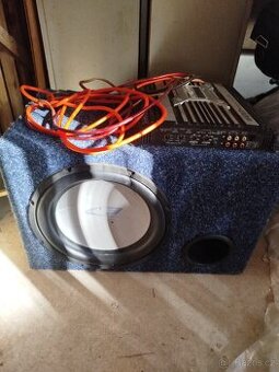 Zesilovač Kenwood KAC-849 + Subwoofer Alpine v boxu