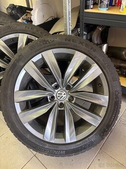 Originální alu kola Volkswagen R18 zimní pneu