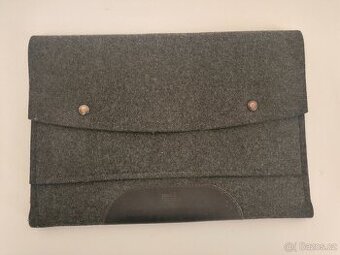 #M060 Plstené puzdro na notebook 13–15 s patentkami