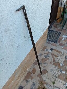 Prodám tyč na seřizování sbíhavosti přední nápravy.