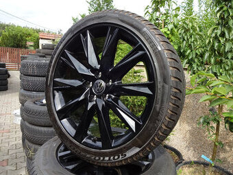 Superb III / Passat B8 - zýnovní zimní TOP alu R19 5x112