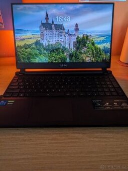GIGABYTE AERO 15 XD – RTX 3070 | i7 | 15,6" OLED | 32 GB RA