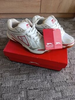 Nové sálovky Slazenger - vel. 36