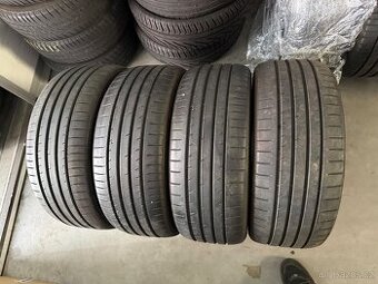 prodám letní pneumatiky 215/45/18 Toyo celá sada