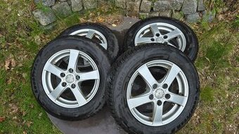 4xNové zimní pneumatiky Goodyear  195/65 R15 ,disky, hyundai
