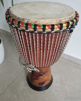 Prodám ručně vyráběné djembe z Afriky.