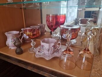 Staré sklo a porcelán z pozůstalosti