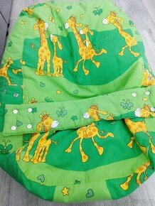 Zklidňující pelíšek pro miminko ŽIRAFA zelená