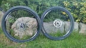 Zapletená kola WTB SX24. 26"