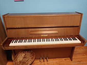 Klavír pianino Petrof