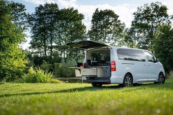 Obytná vestavba s kuchyňkou Toyota Proace, Citroen, Pegueot