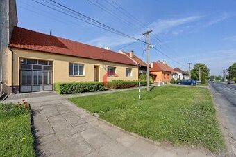 Prodej, rodinný dům 5+2 Tvrdonice, průjezd, zahrada, sklad n