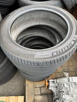 Michelin225/45/17