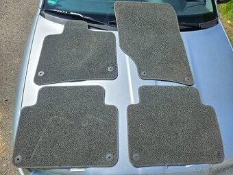 Original látkové koberce Audi Q7 2006-2016 4L1863691D