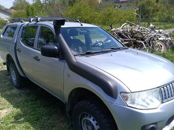 Mitsubishi L200 r.2011