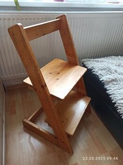 Rostoucí židle masiv - 1