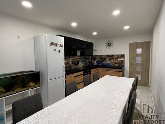 Prodej bytu 3+1 73 m², +balkon 7 m², Manželů Dostálových, Pr
