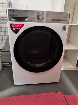 LG Pračka+Sušička ThinQ +mezikus (záruka do 2027)