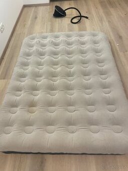 nafukovací matrace- inflatable air matress- decathlon - 1