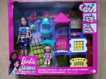 Mattel Barbie chůva Skipper (sestřička) na hřišti herní set