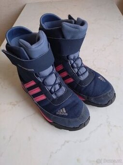 Dívčí zimní boty Adidas 36 a 2.3