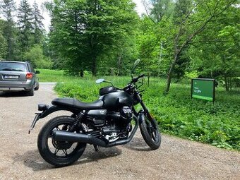 Moto guzzi V7 stone