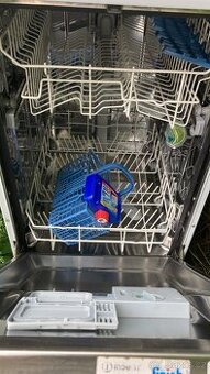 Myčka Indesit