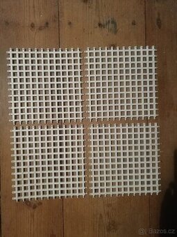 Rohož skládací bílá 4 ks á 25x25 cm
